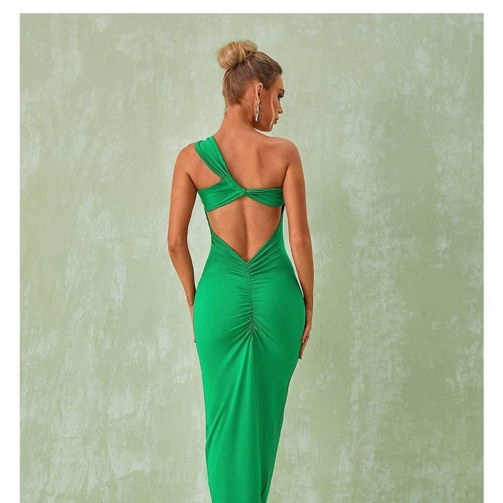 Gorgeous, sexy green dress